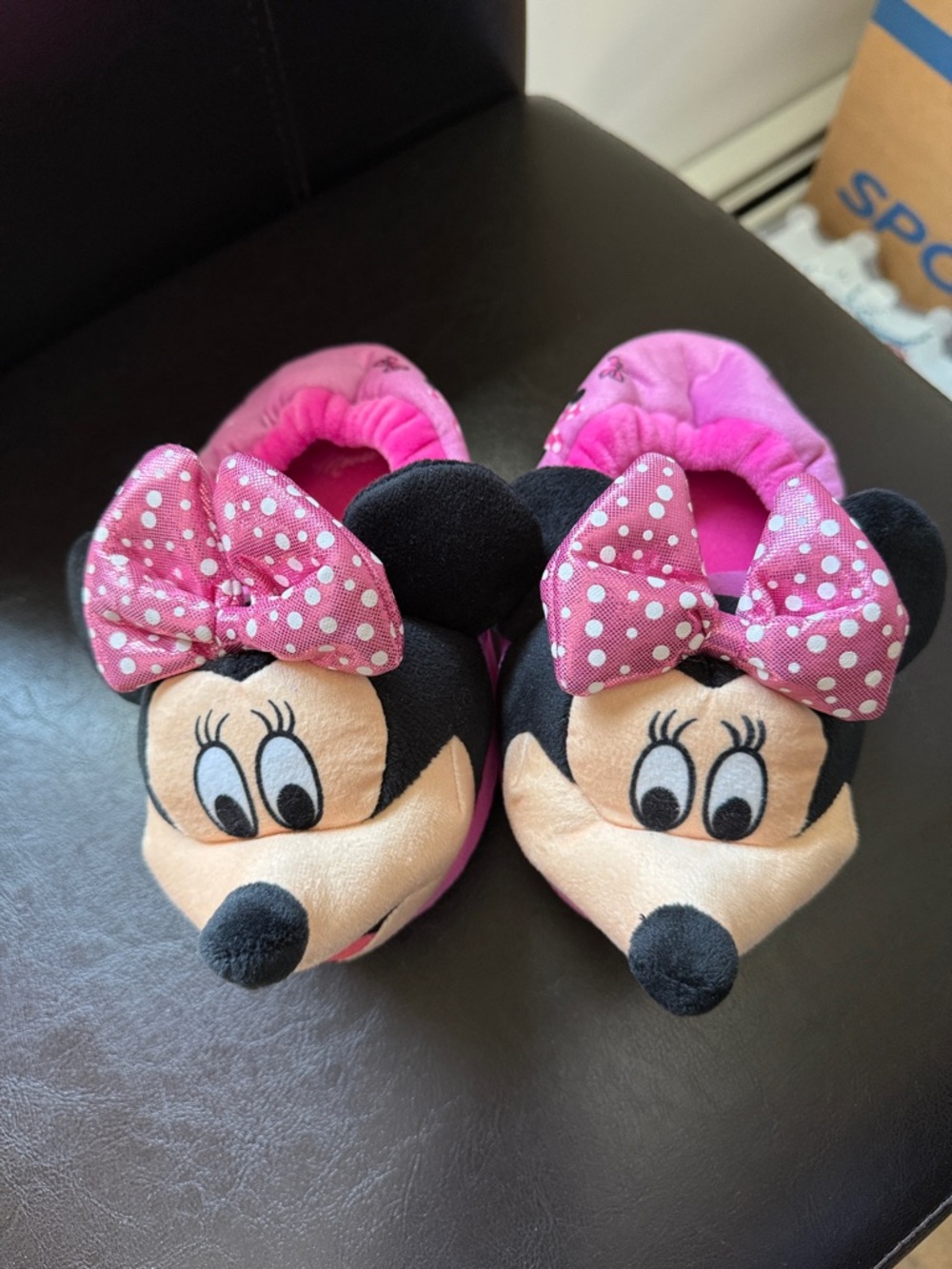 Minnie Mouse Pink Plush Slippers